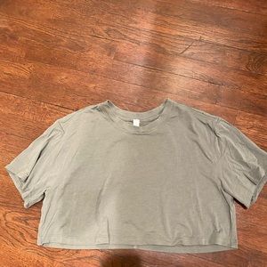 lululemon Grey/Green Short Sleeve Tee